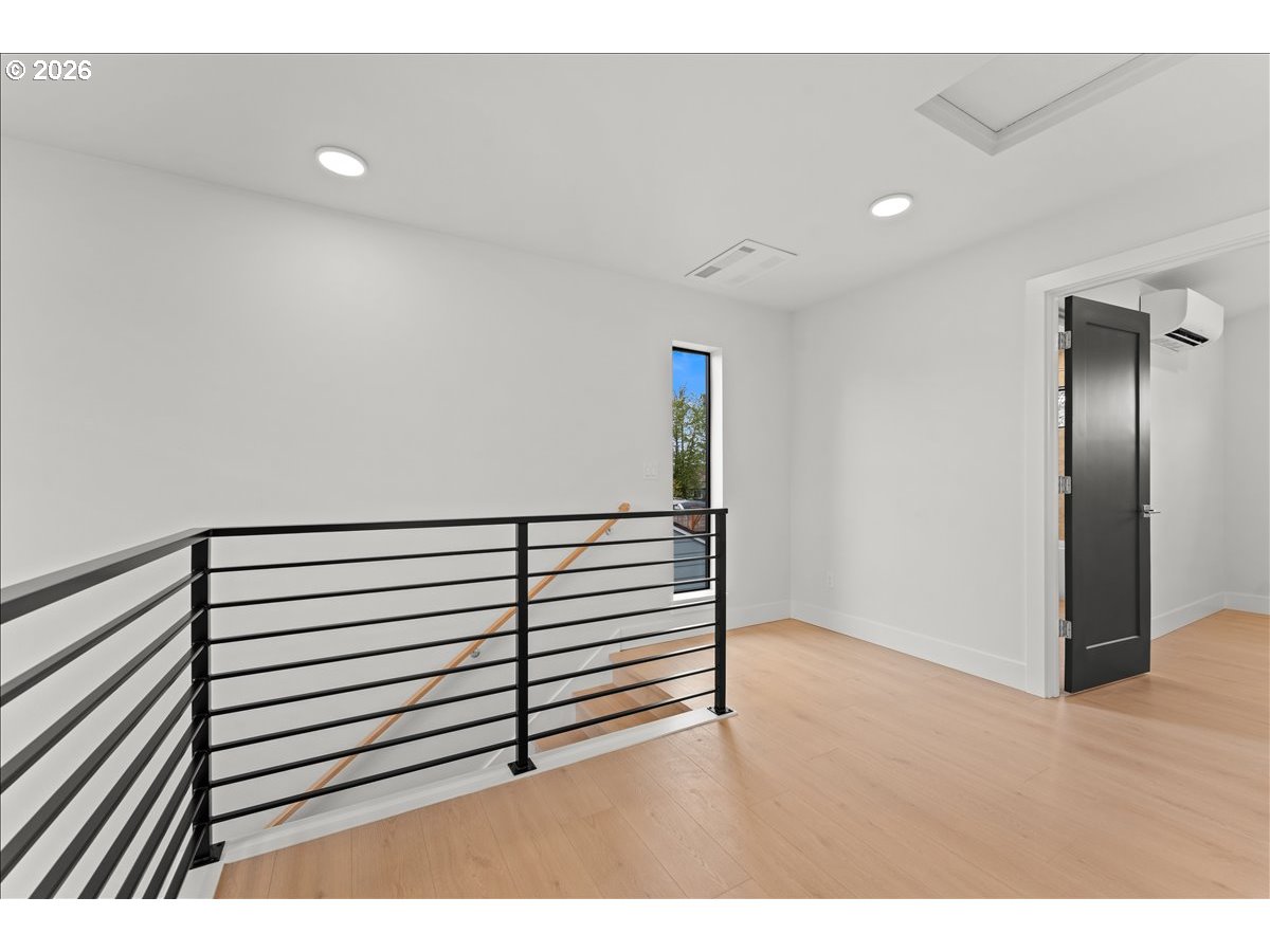 7880 SE 70th AVE, Portland, OR, 97206