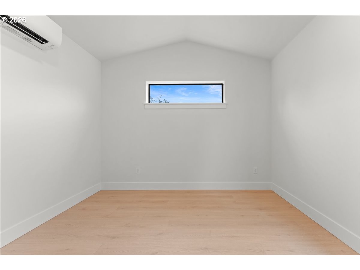 7880 SE 70th AVE, Portland, OR, 97206