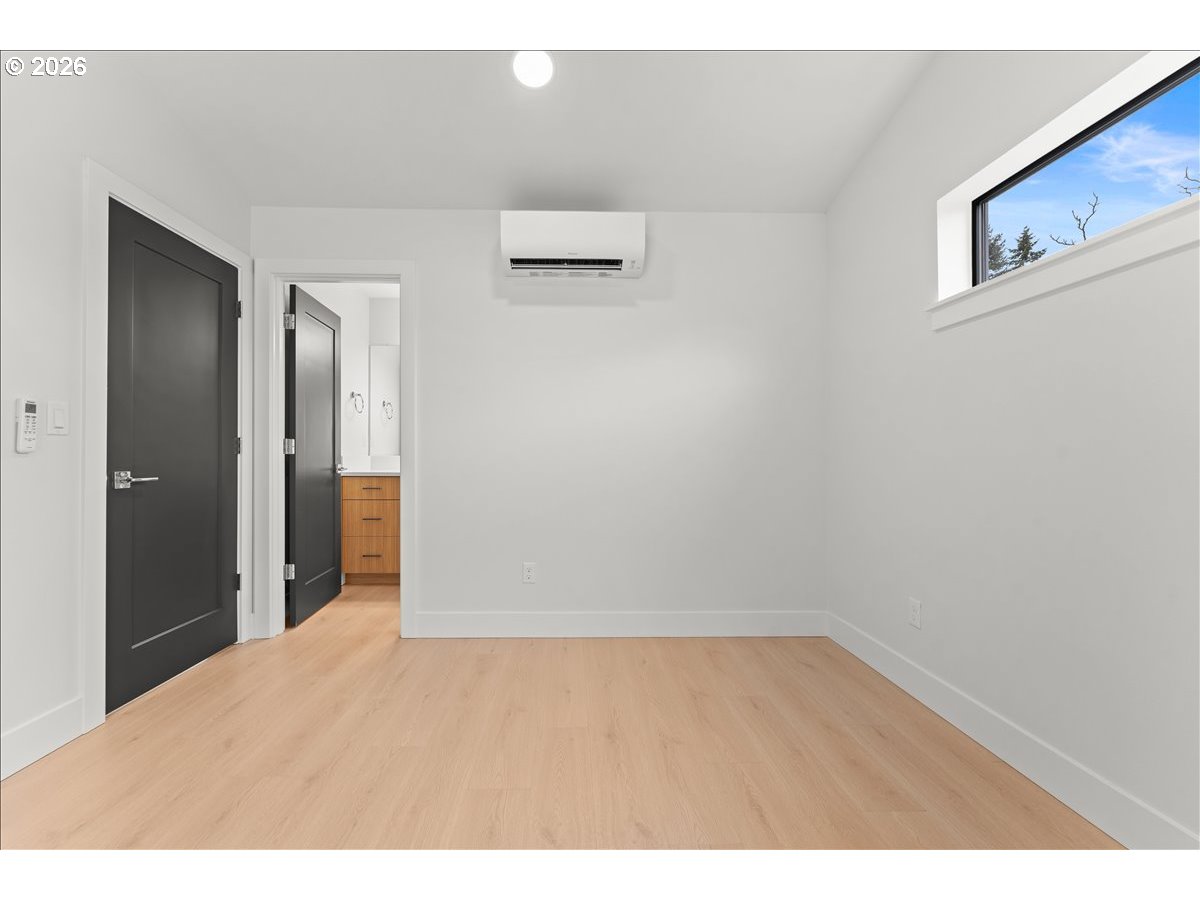 7880 SE 70th AVE, Portland, OR, 97206