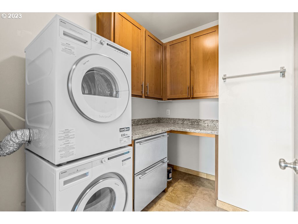 Photo #2: 23000728 Listing 