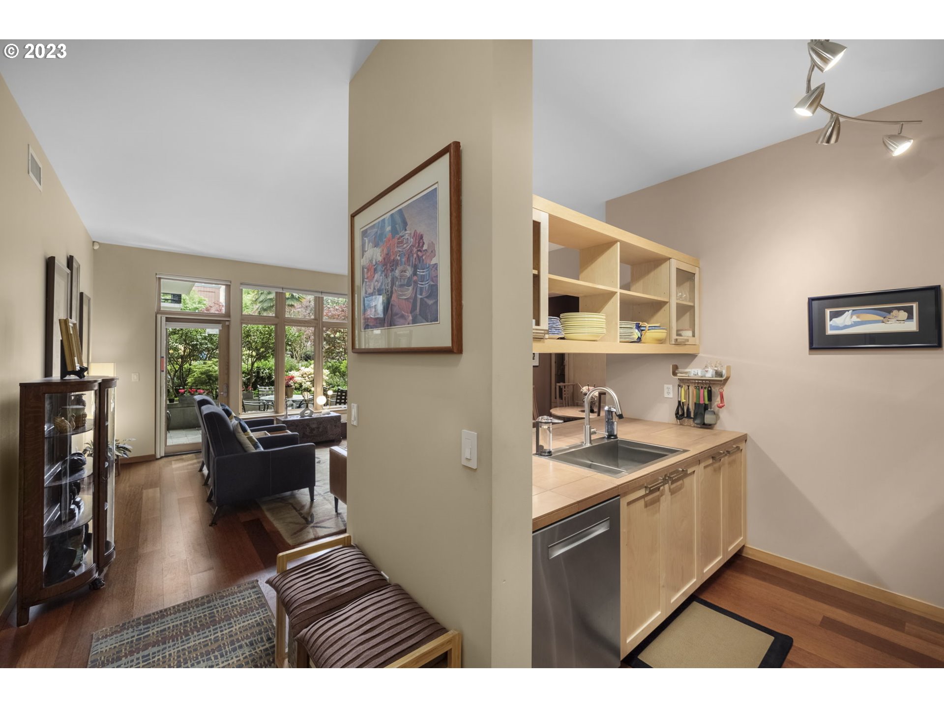 Photo #2: 23005514 Listing 