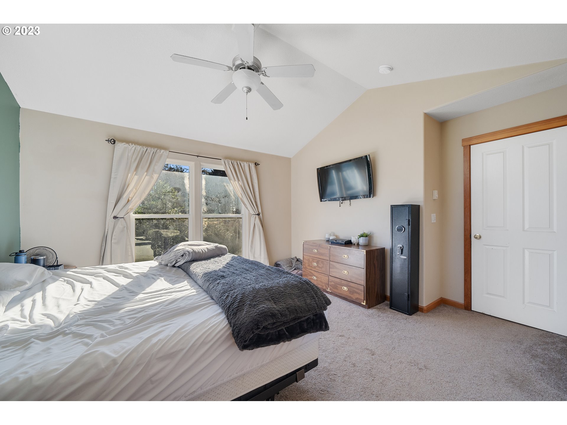 Bedroom, Owner's Suite-Ceiling Fan