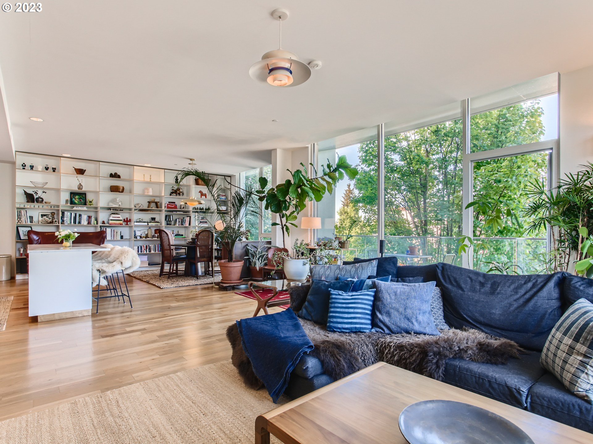 Photo #6: 23008952 Listing 