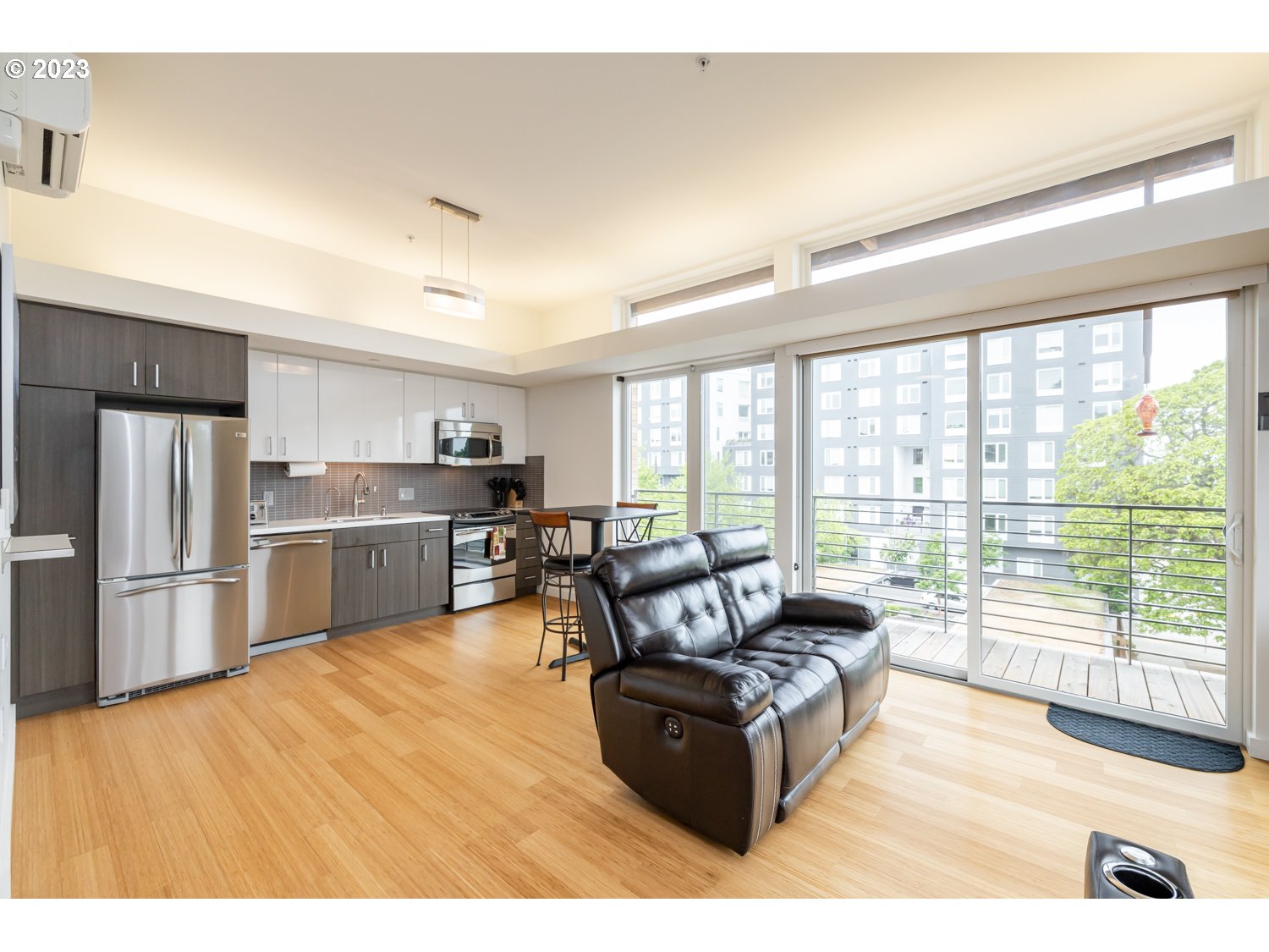 Photo #16: 23009615 Listing 