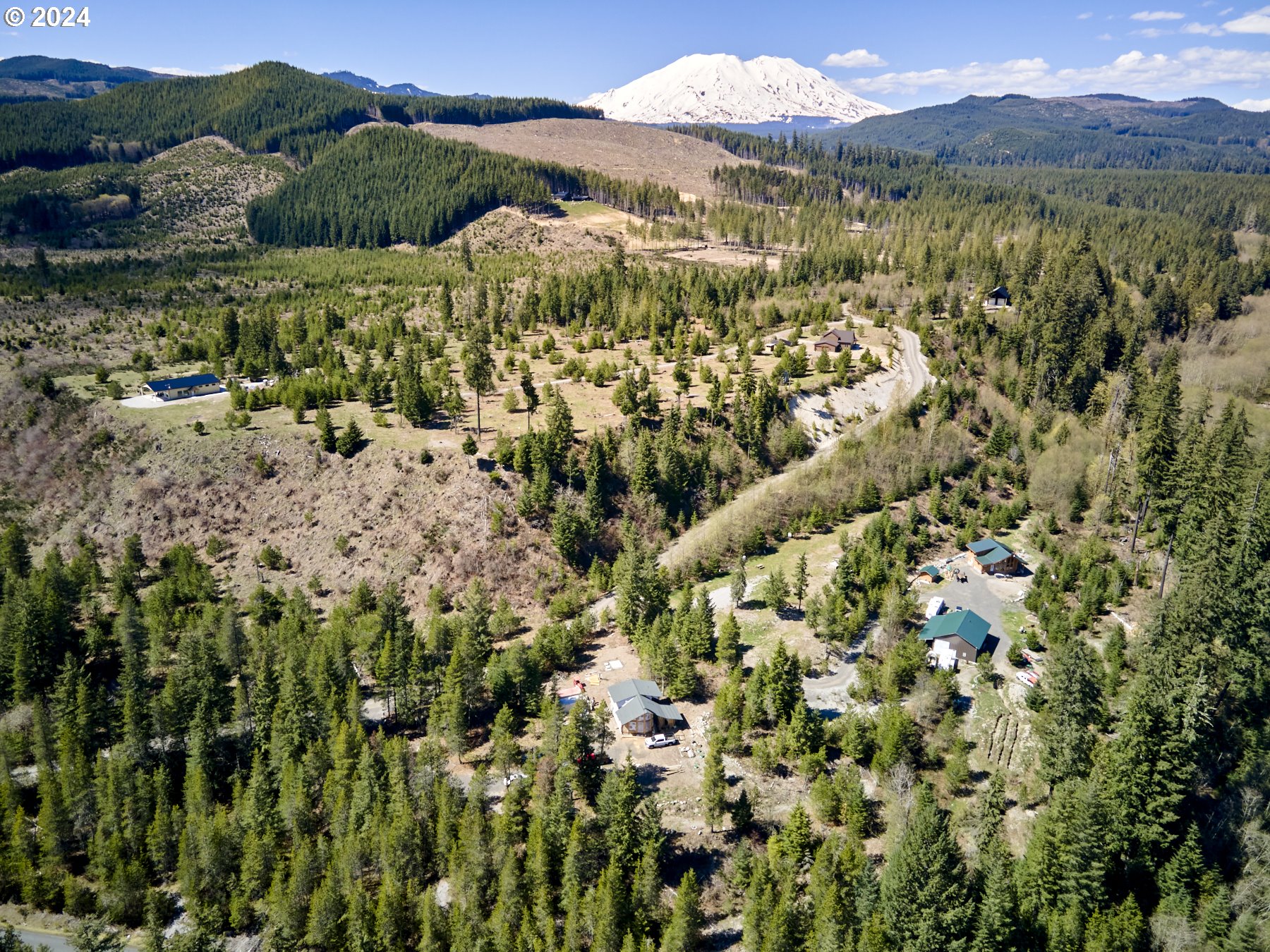 192  Sasquatch Way, Cougar, WA 98616