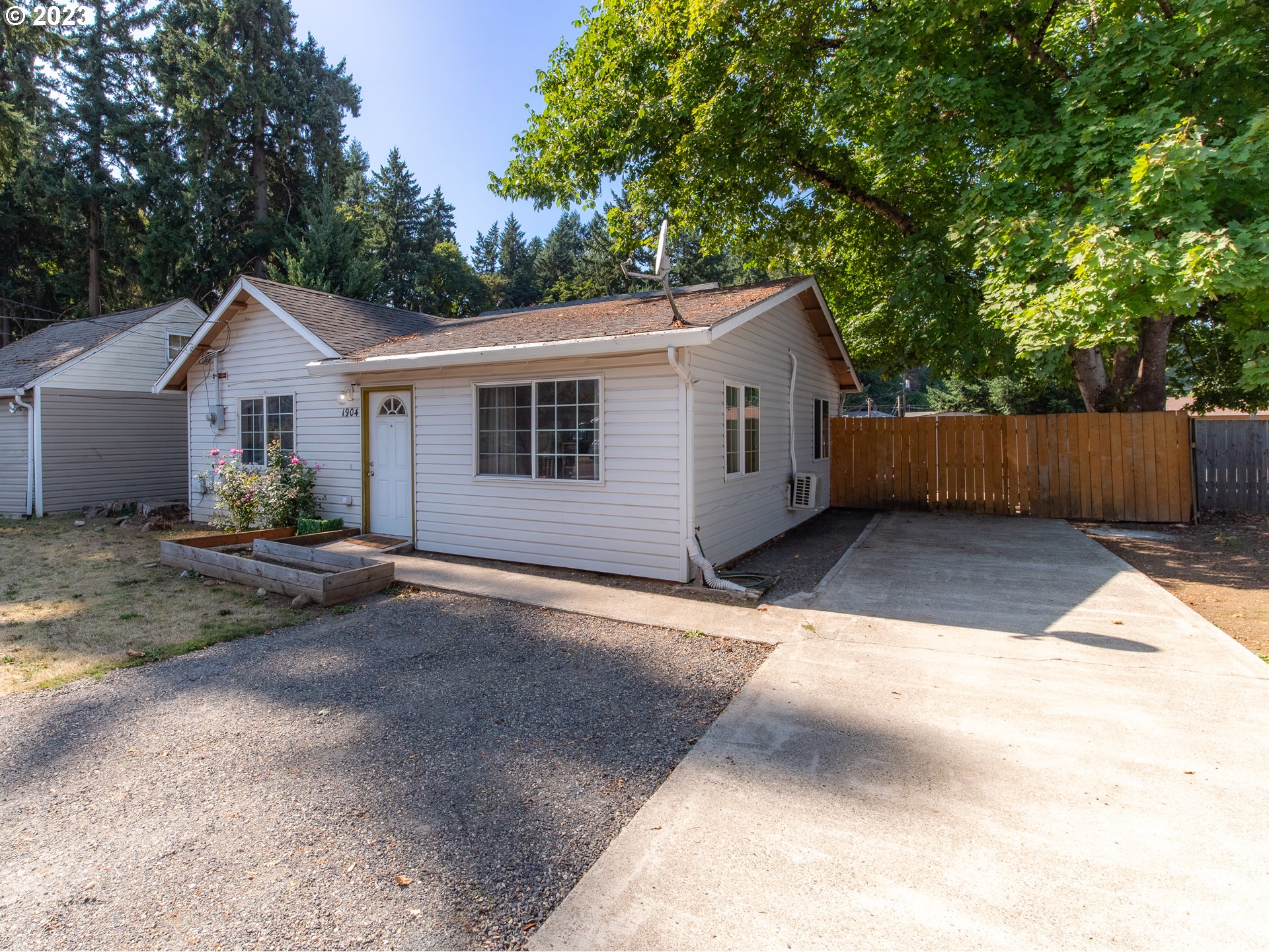 1904 N Grand Blvd, Vancouver, WA 98661