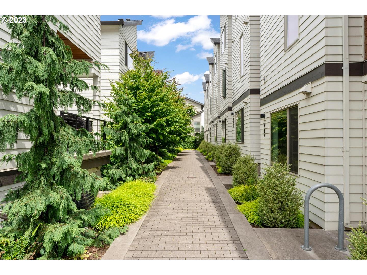 Photo #5: 23014275 Listing 
