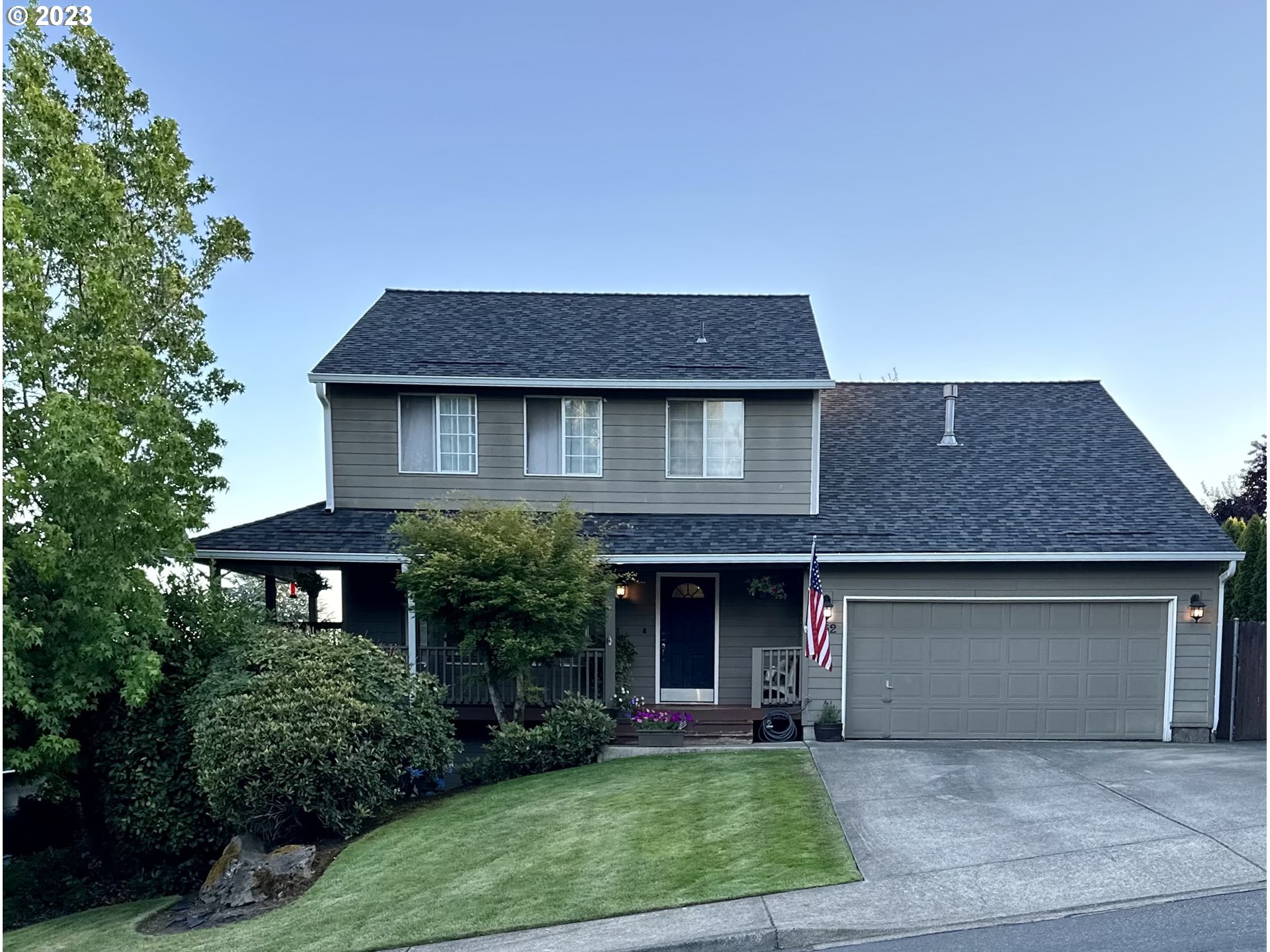 652 E Pioneer Loop, La Center, WA 98629