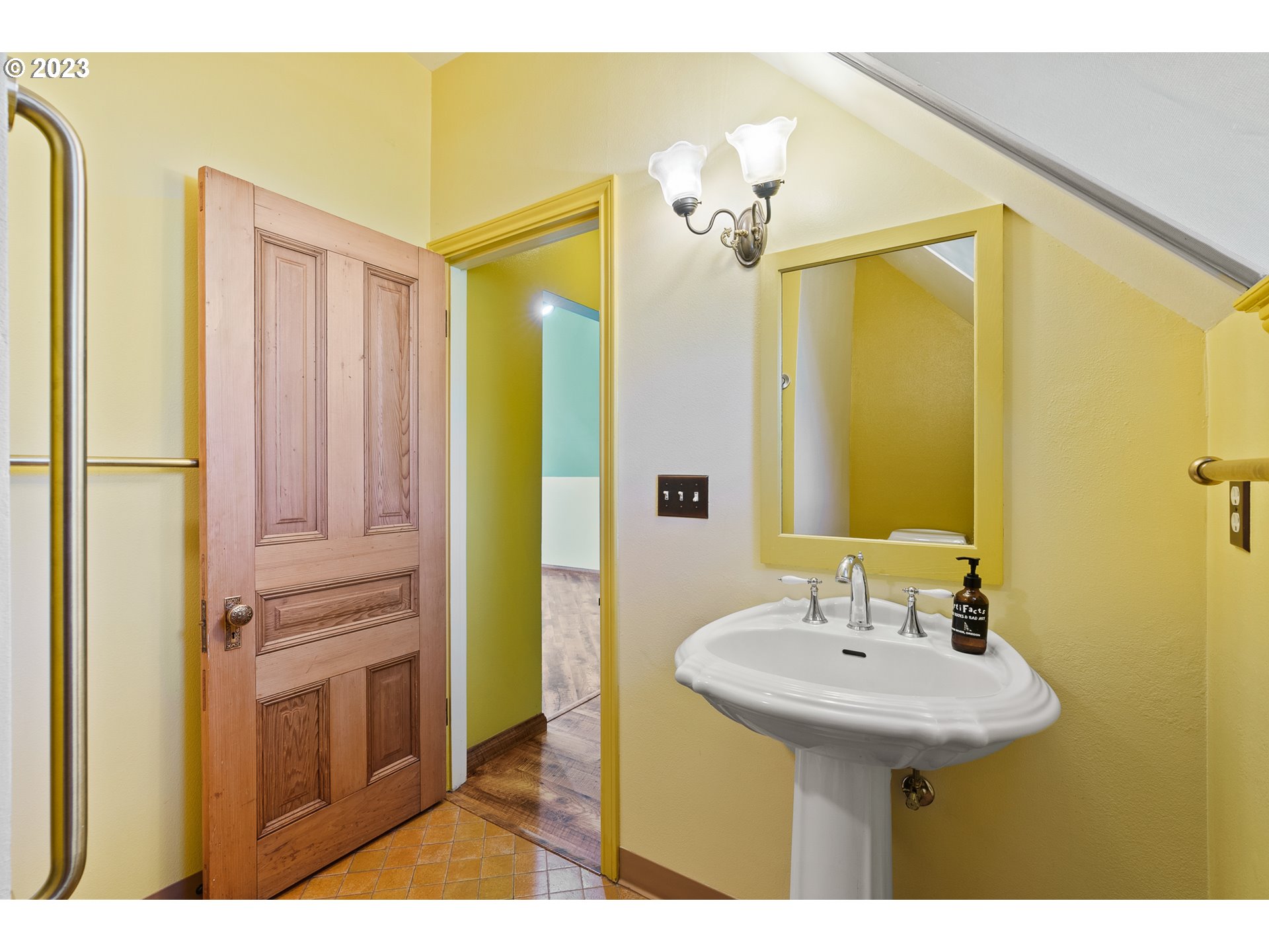 Photo #4: 23022215 Listing 