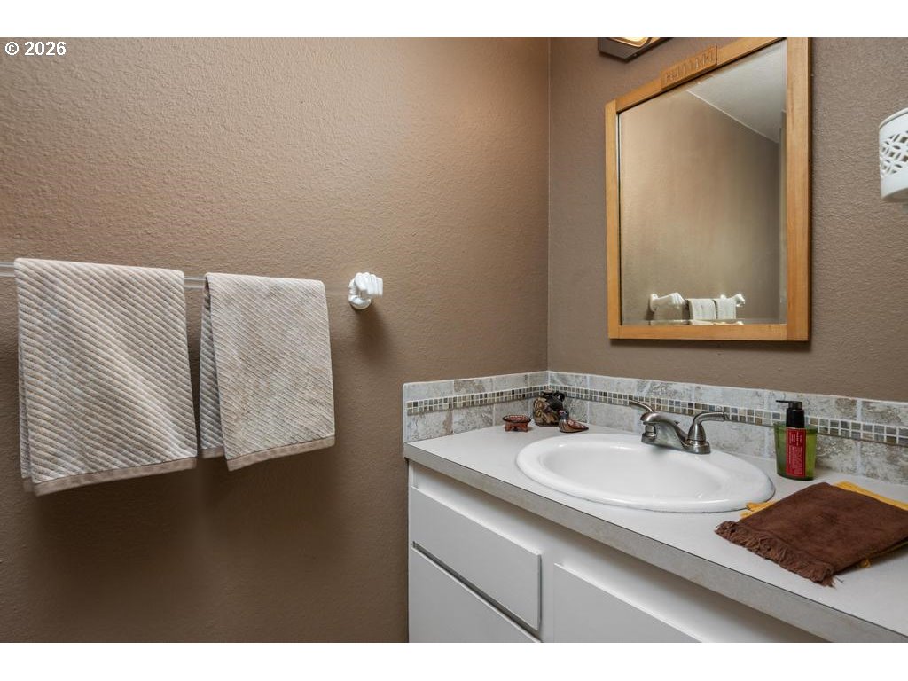 Photo #7: 230253028 Listing: Photo #7