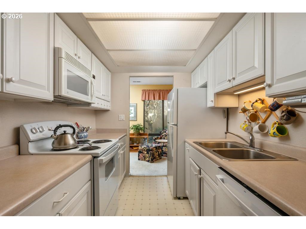 Photo #5: 230253028 Listing: Photo #5