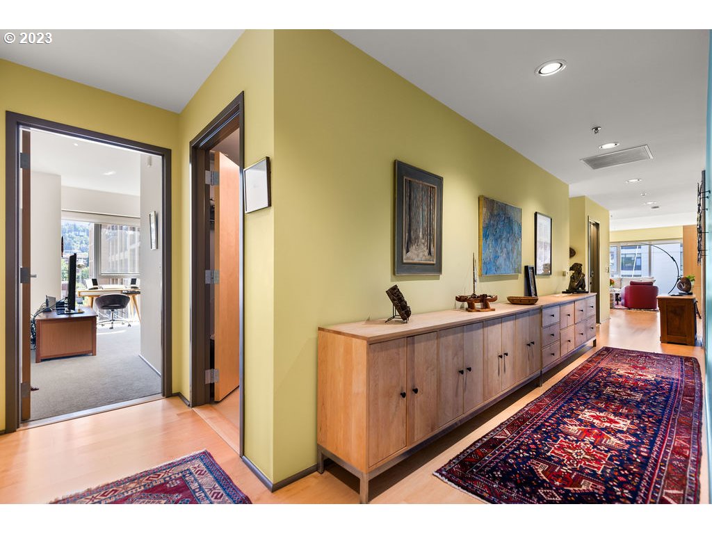 Photo #2: 23026741 Listing 