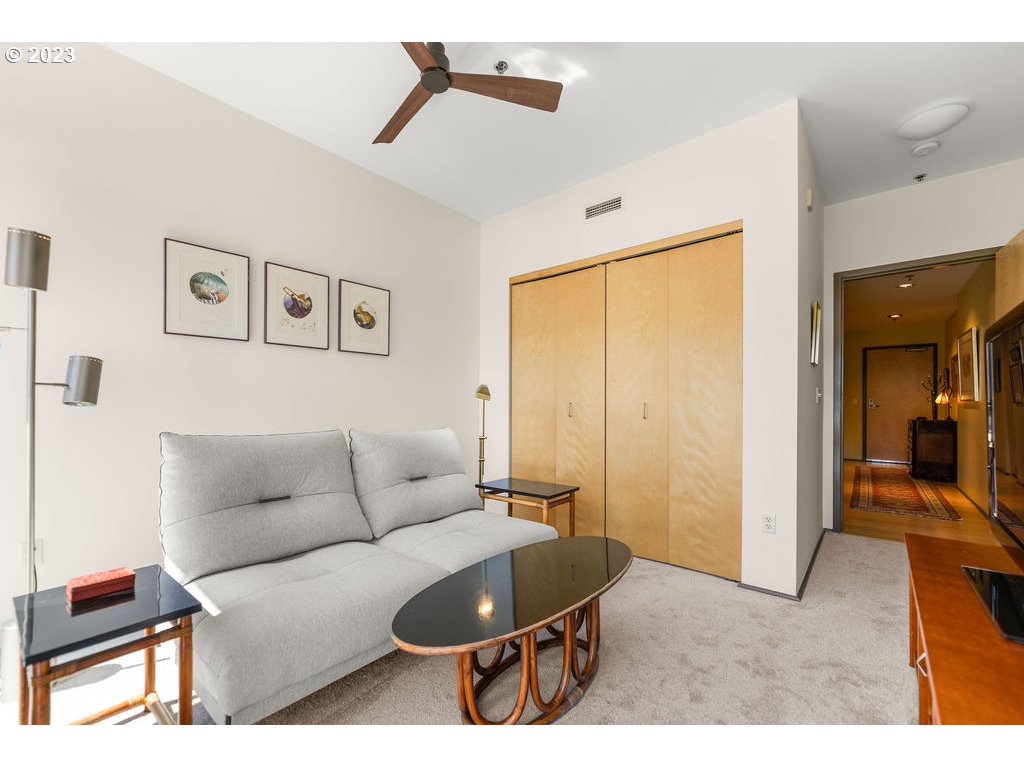Photo #5: 23026741 Listing 