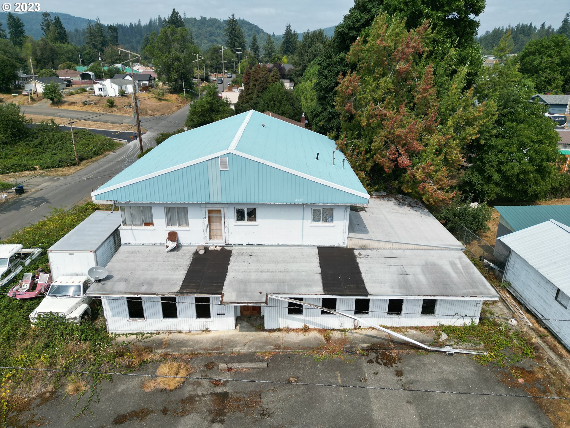 310 E 10TH ST, Coquille, OR 97423
