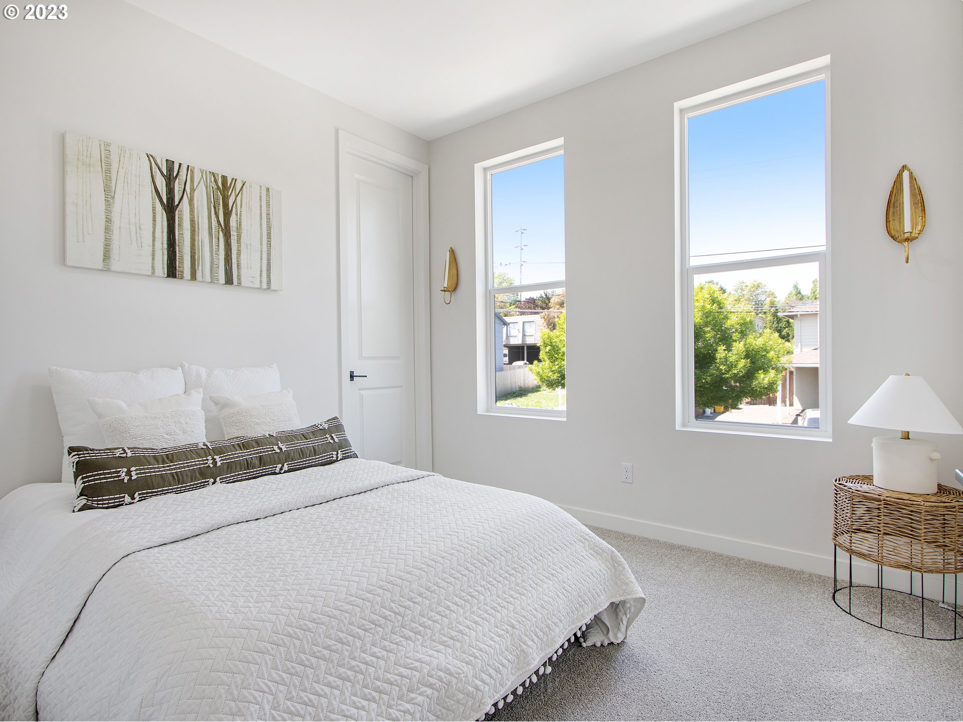 Photo #12: 23040066 Listing 