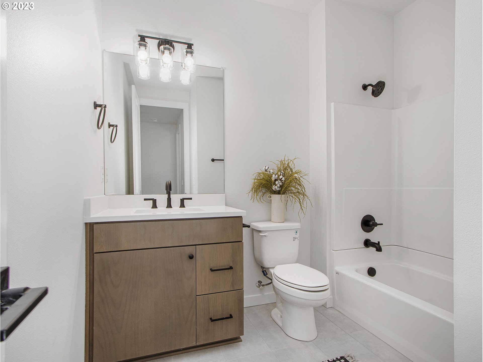Photo #14: 23040066 Listing 