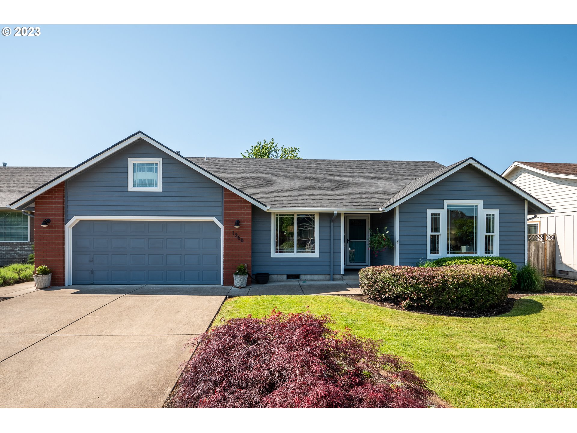 1266 WINERY LN, Eugene, OR 97404