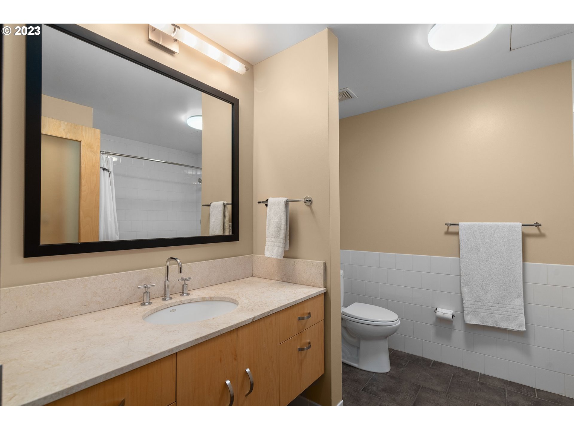 Photo #14: 23046075 Listing 