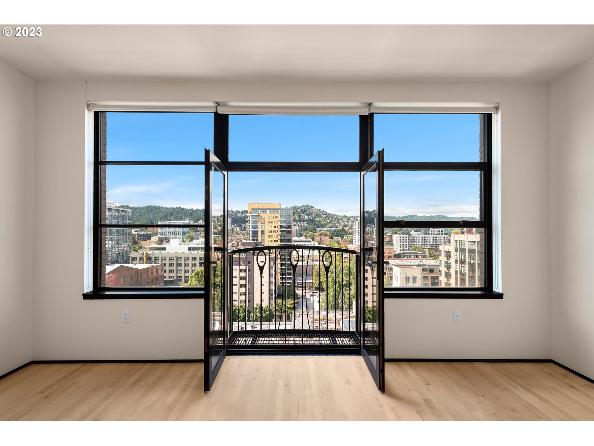 Photo #18: 23046075 Listing 