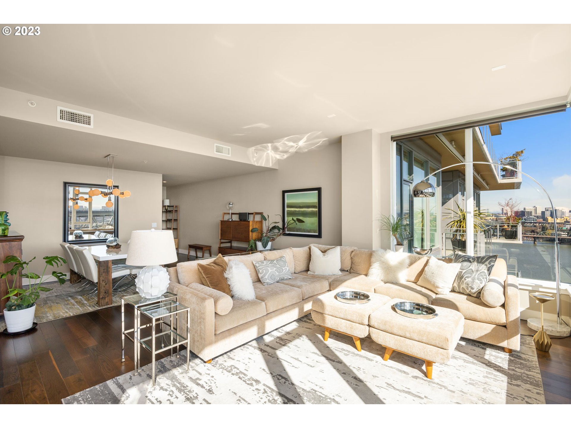 Photo #2: 23046878 Listing 
