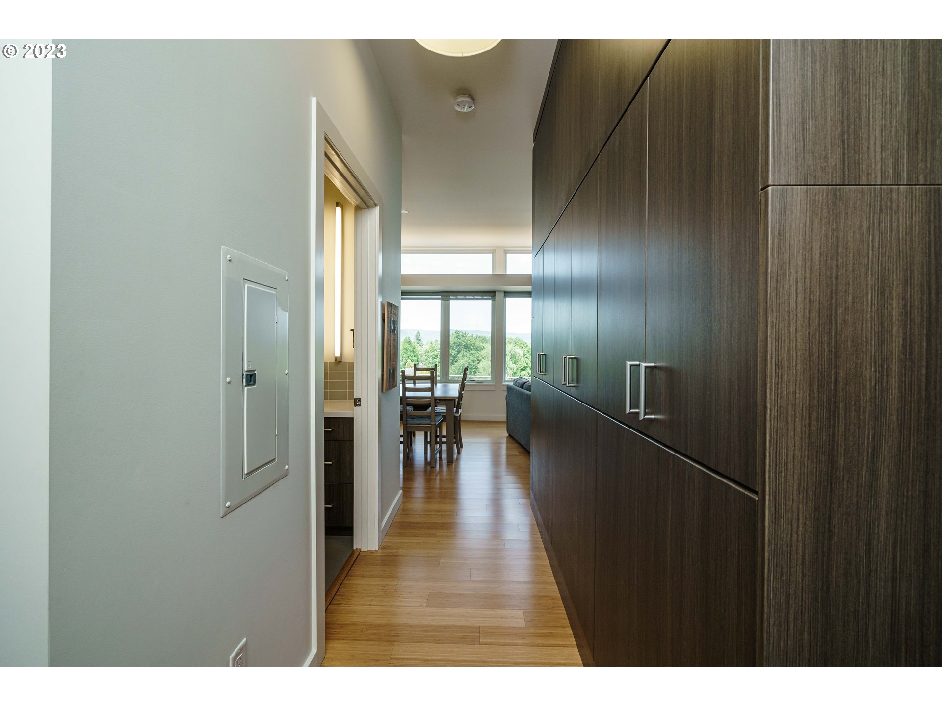 Photo #7: 23051330 Listing 