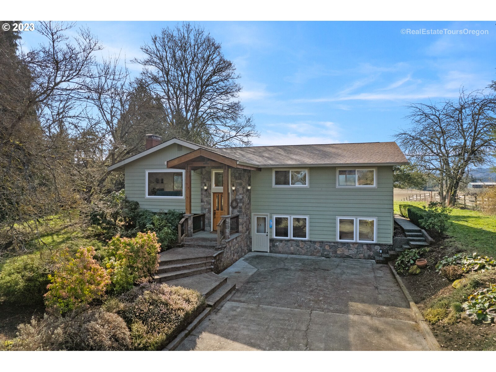 17224 NW LUCY REEDER RD, Portland, OR 97231