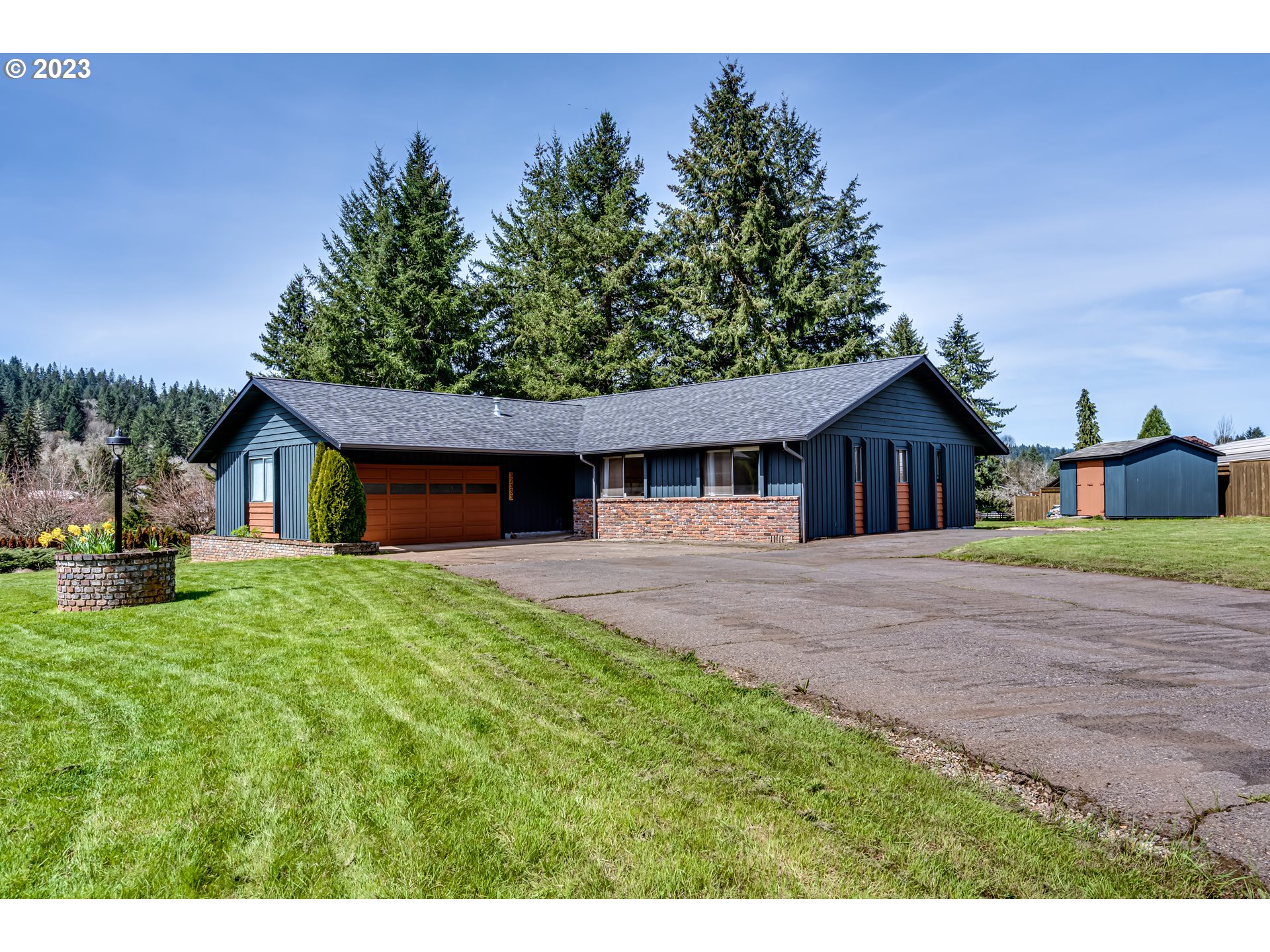 32333 GREEN ACRES LOOP, Cottage Grove, OR 97424
