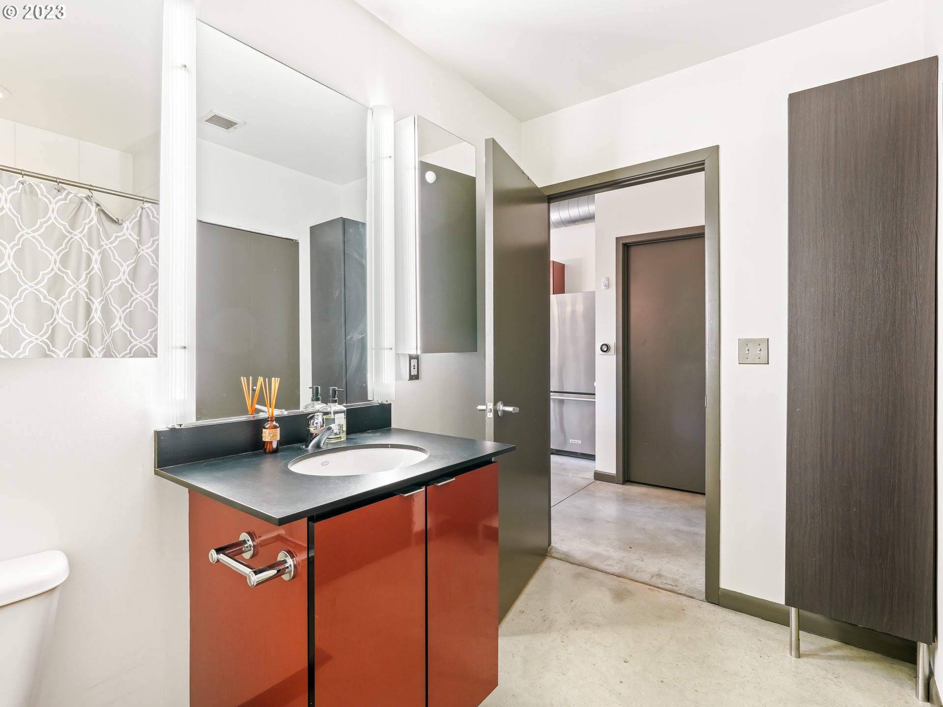 Photo #22 Bathroom