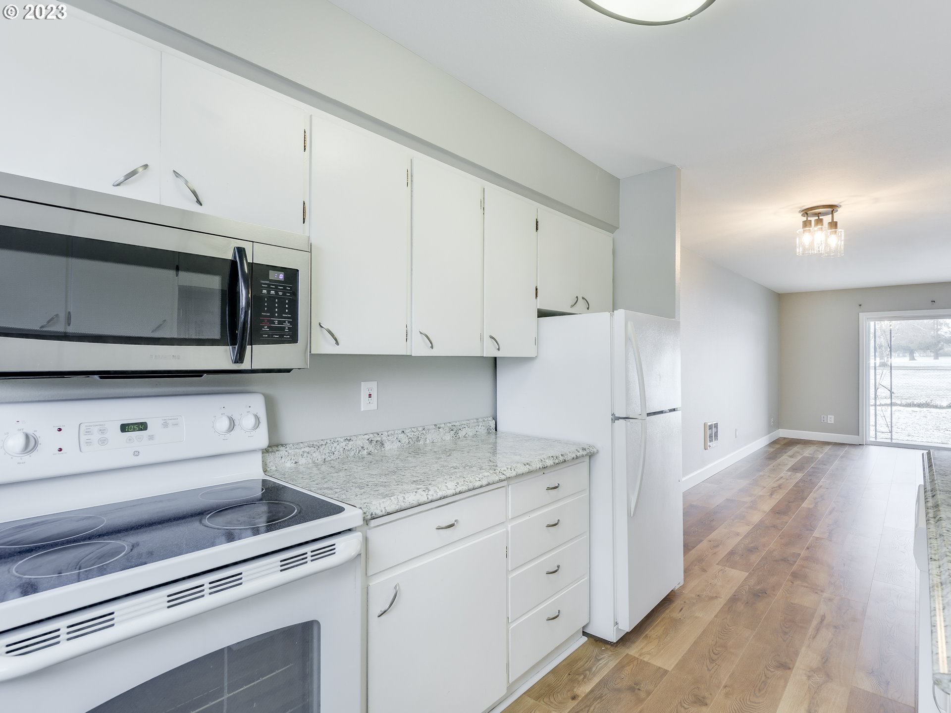 Photo #6: 23058668 Listing 