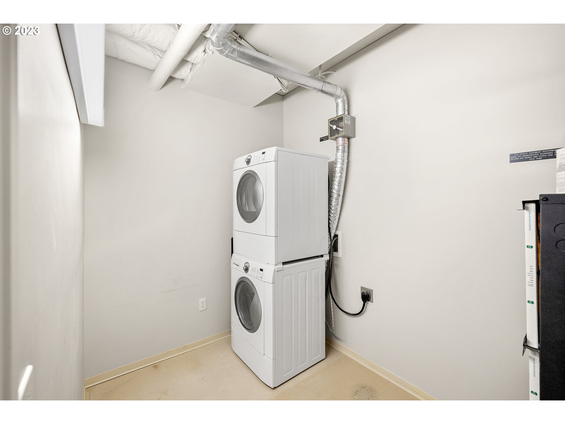 Photo #3: 23059860 Listing 