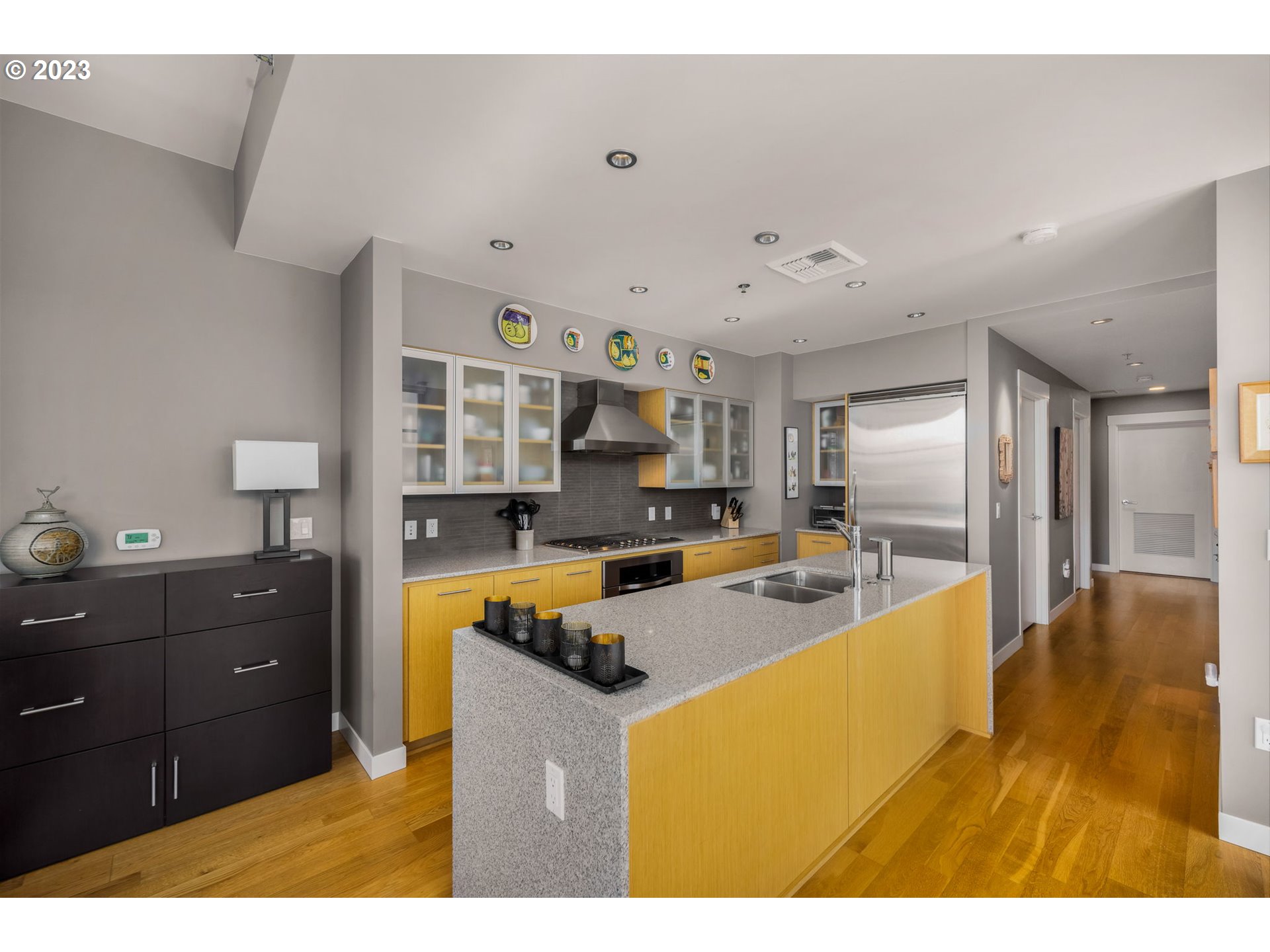 Photo #3: 23061737 Listing 