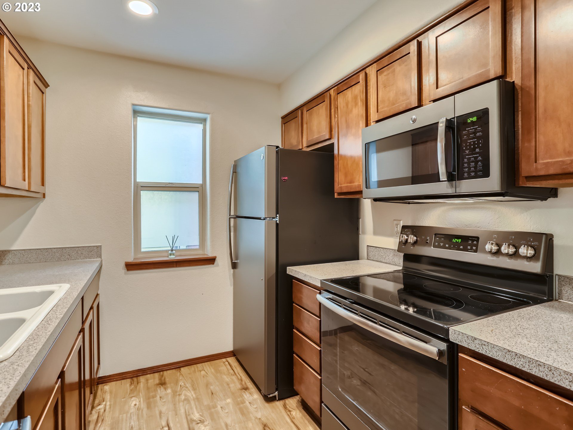 Photo #9: 23062359 Listing 