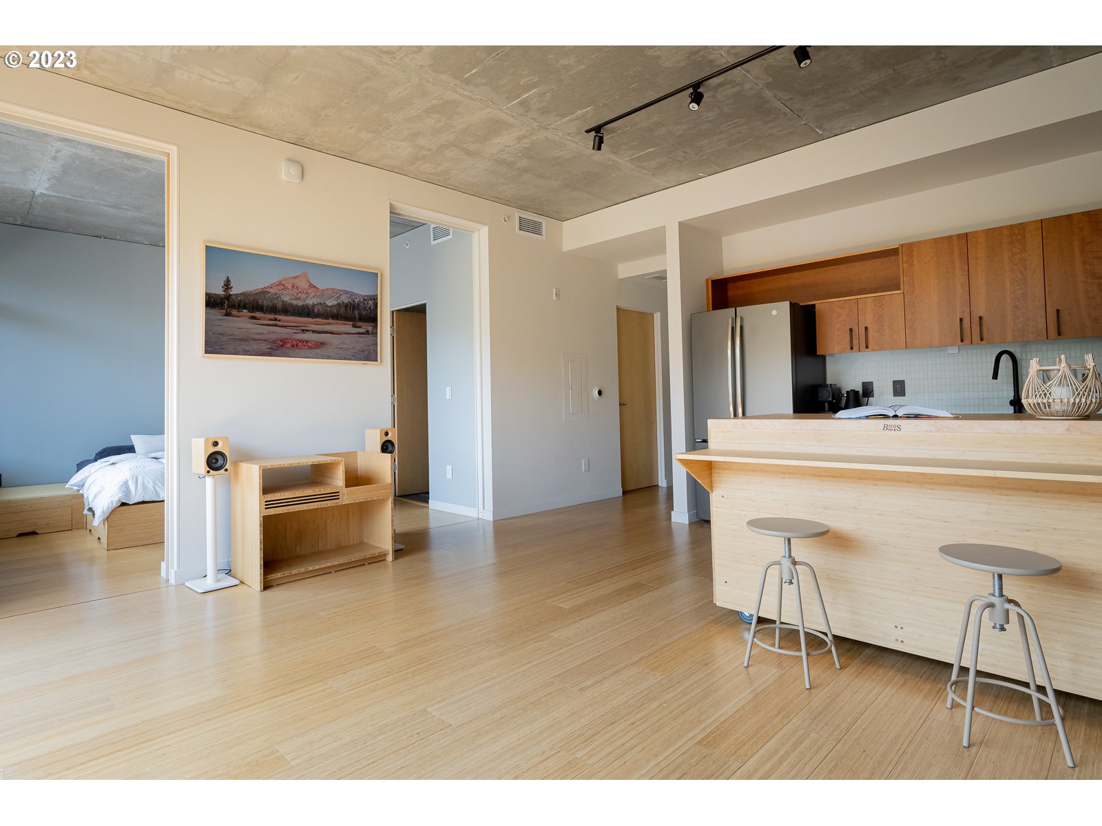 Photo #5: 23064353 Listing 