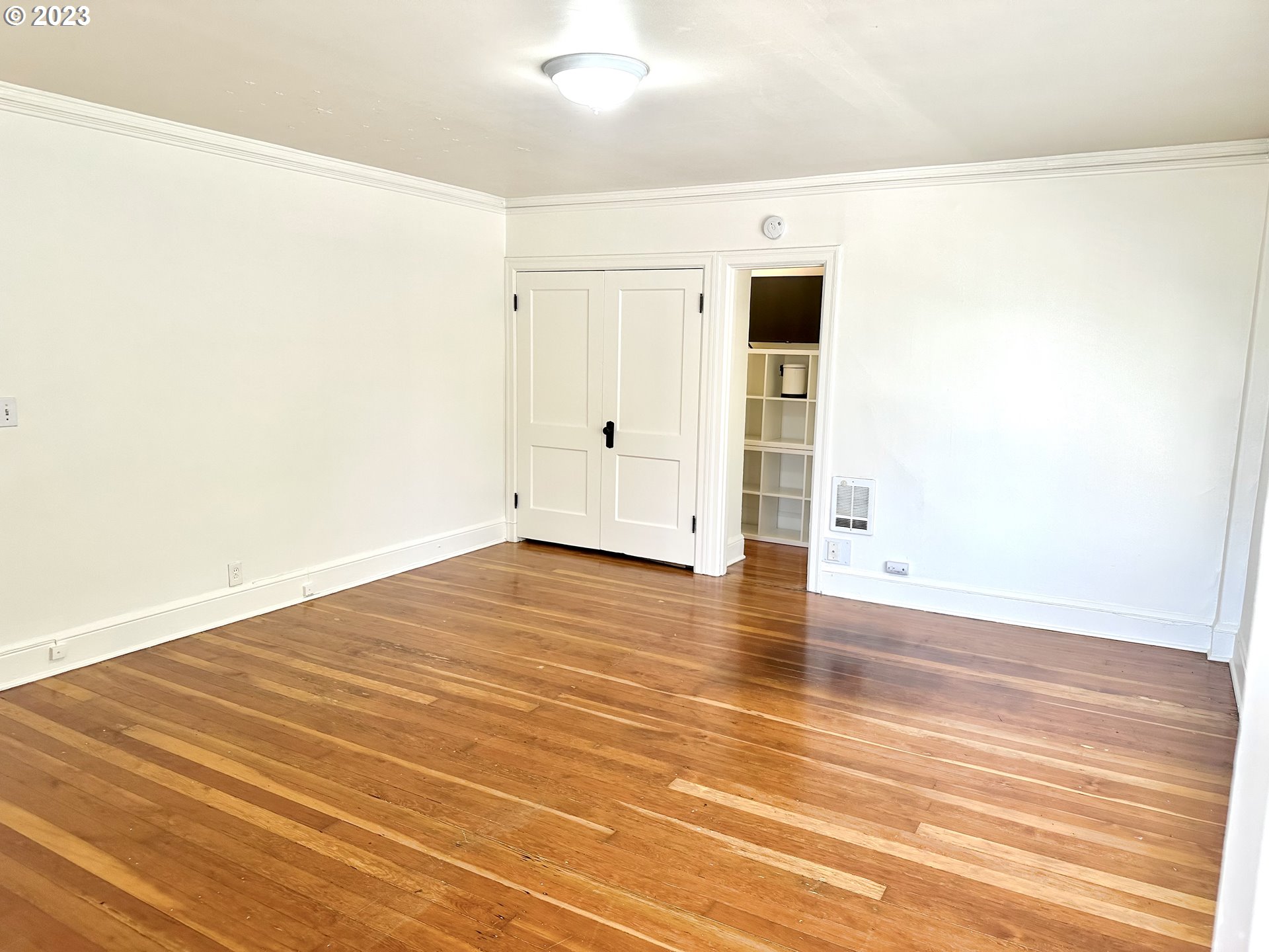 Photo #3: 23066917 Listing 