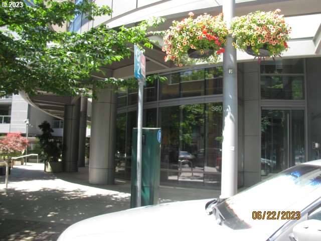 3601 SW RIVER PKWY ,  Portland, OR 97239
