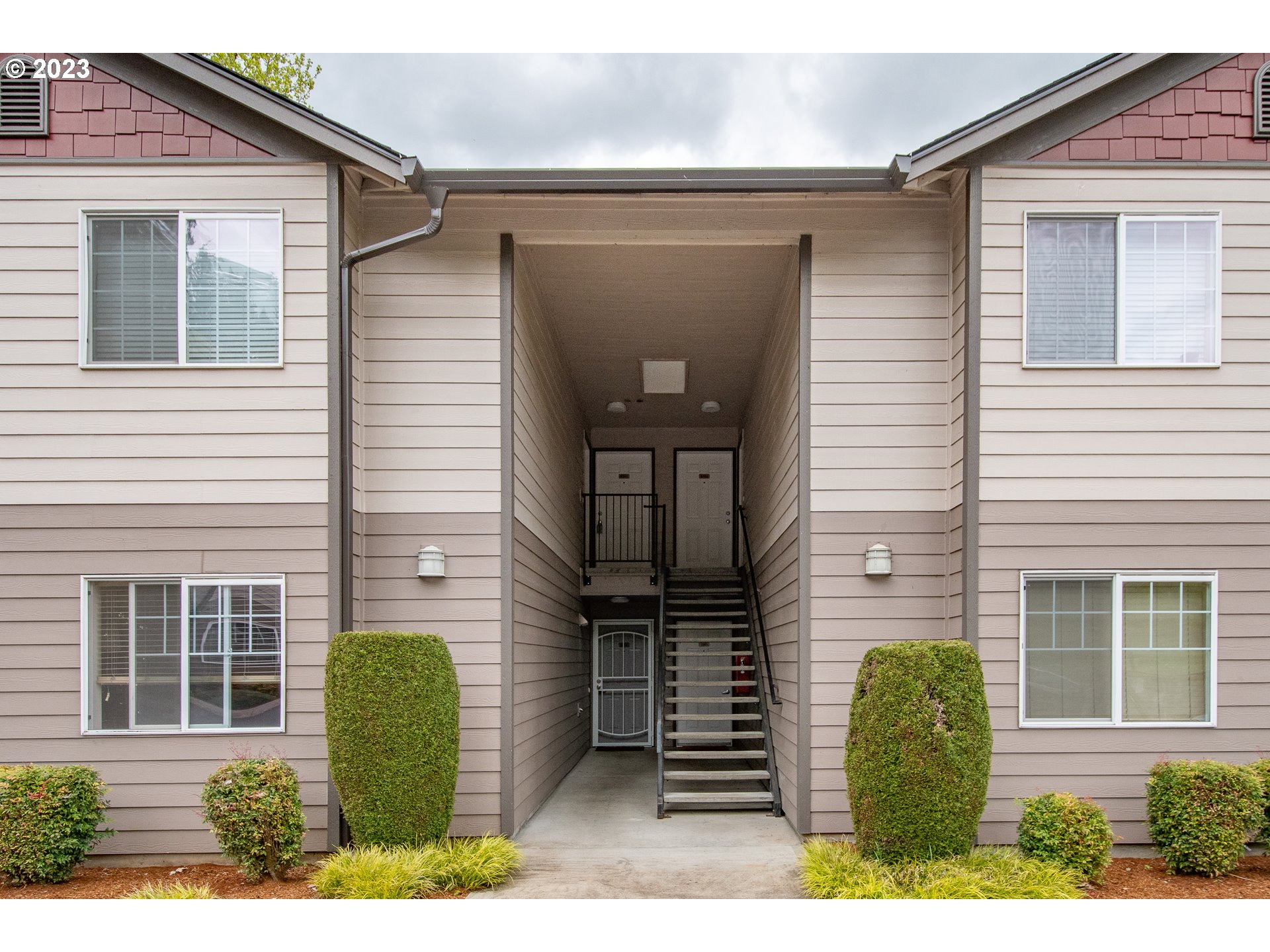 Photo #2: 23075027 Listing 
