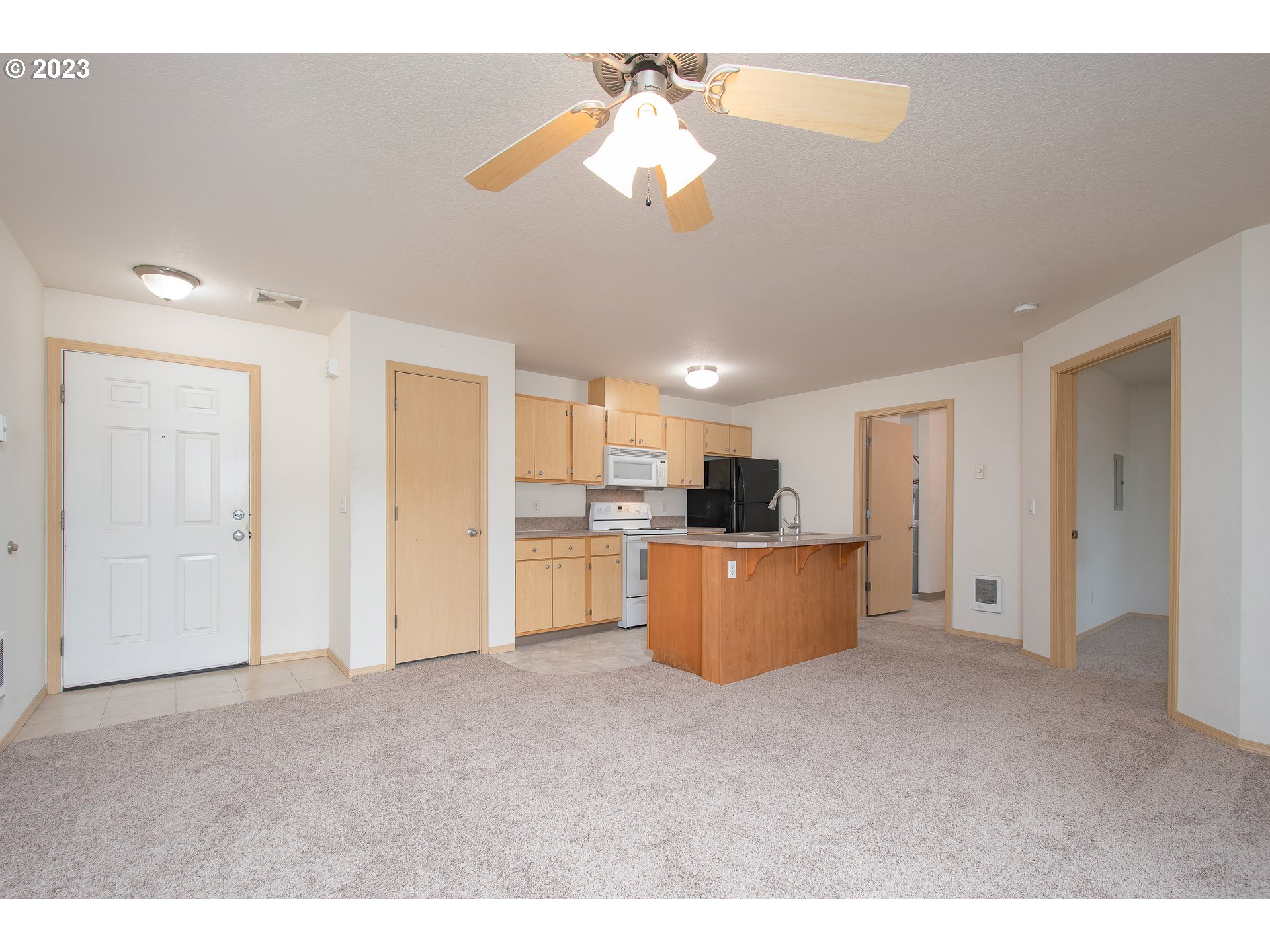 Photo #6: 23075027 Listing 