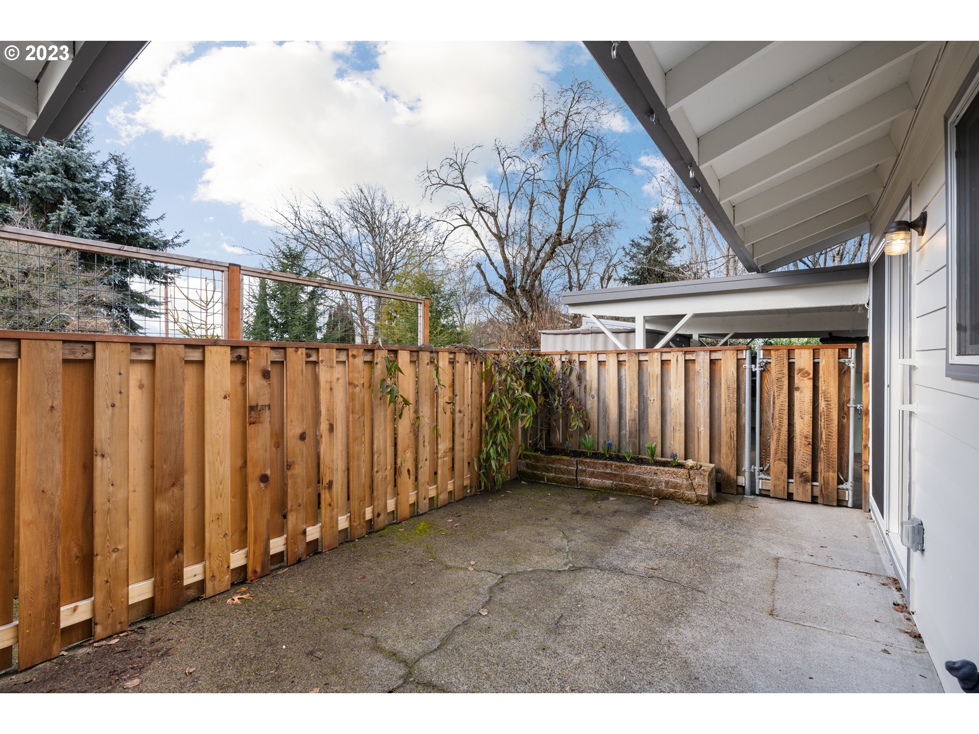 Photo #5: 23077225 Listing 