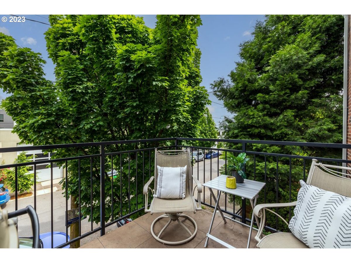 Photo #6: 23077250 Listing 