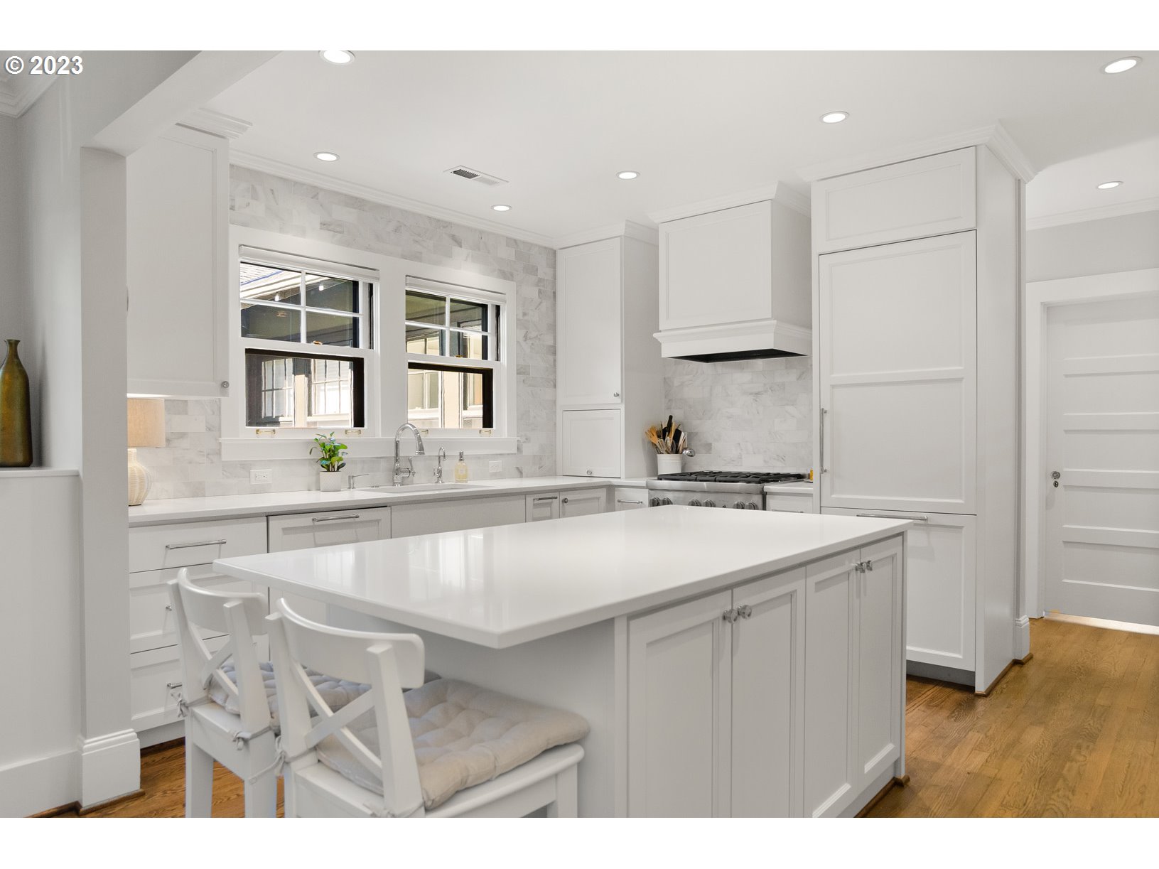Photo #3: 23077636 Listing 