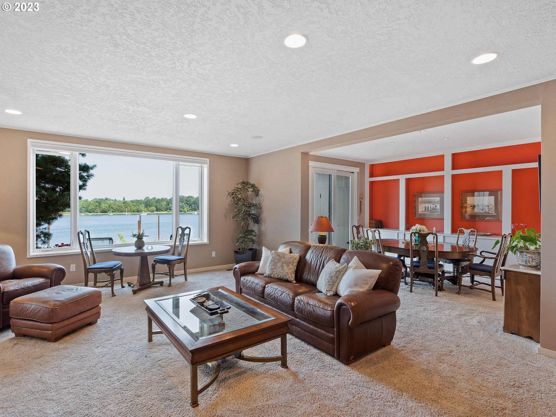 Photo #3: 23079417 Listing 