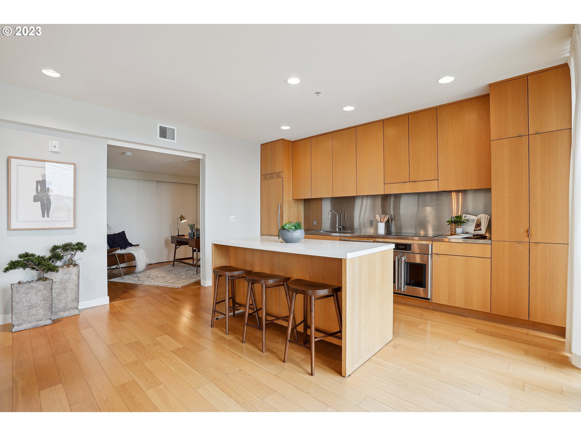 Photo #6: 23094251 Listing 