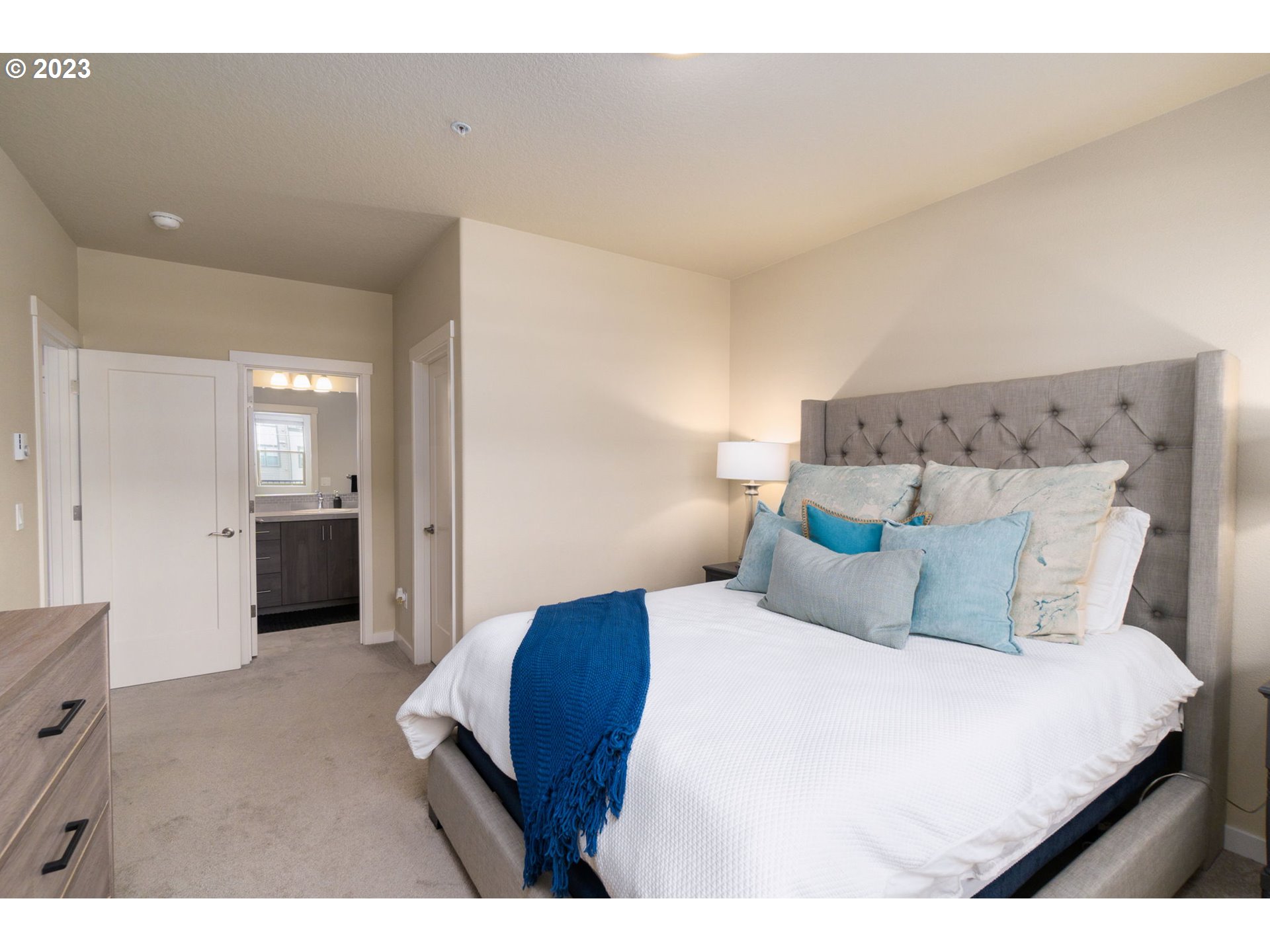 Photo #4: 23099224 Listing 