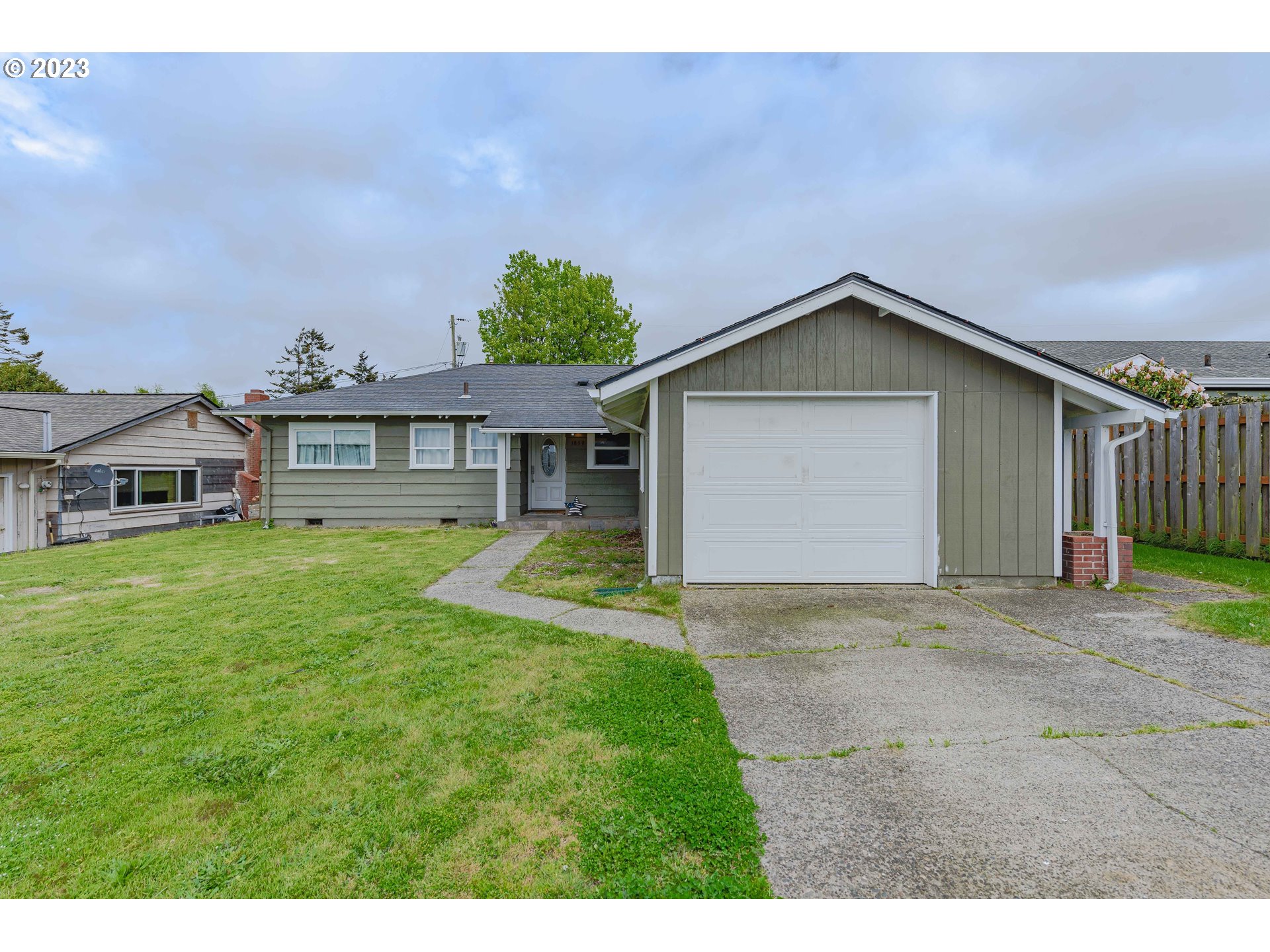 1859 GRANT ST, North Bend, OR 97459