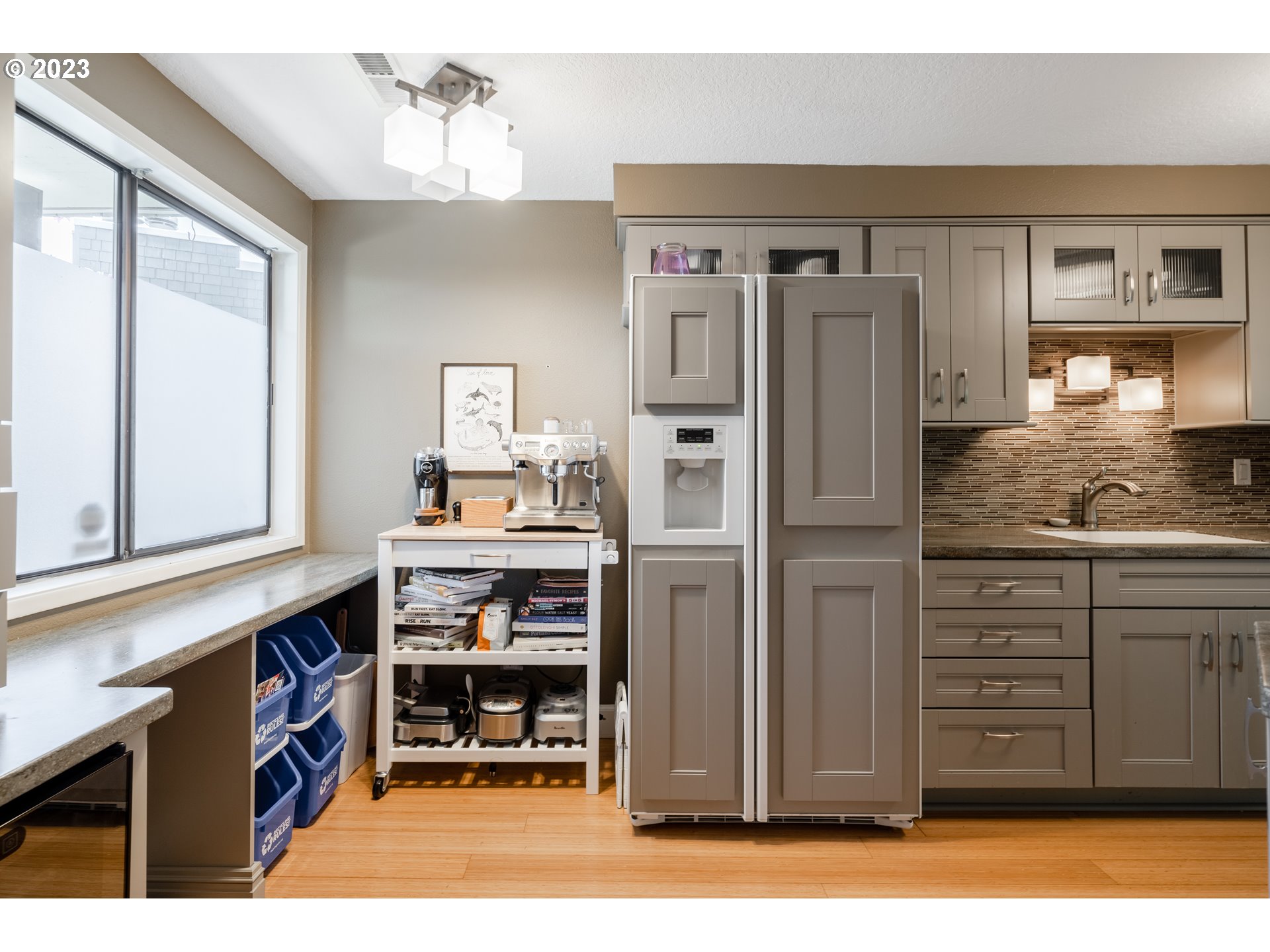 Photo #3: 23103031 Listing 