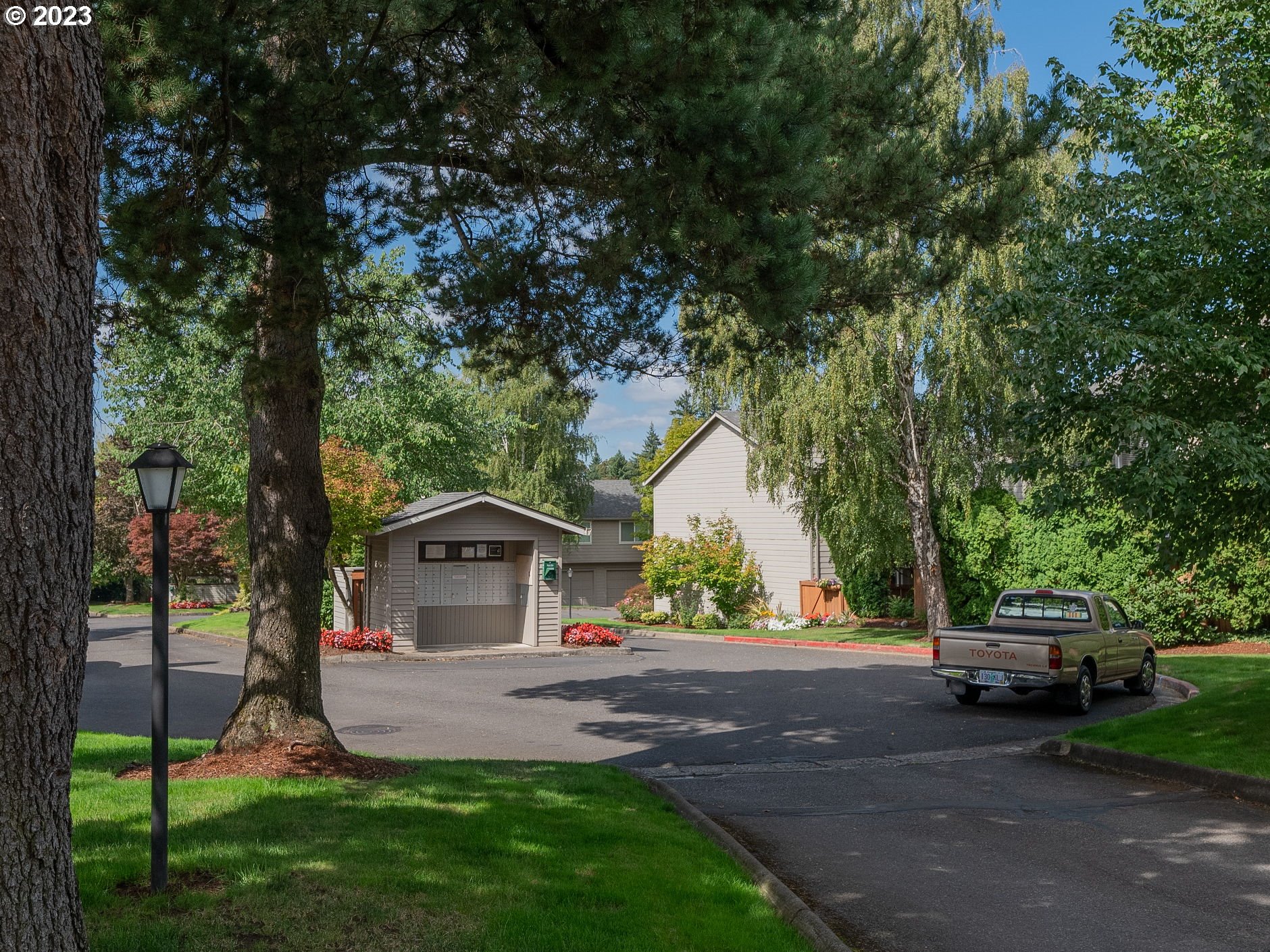Photo #3: 23107240 Listing 