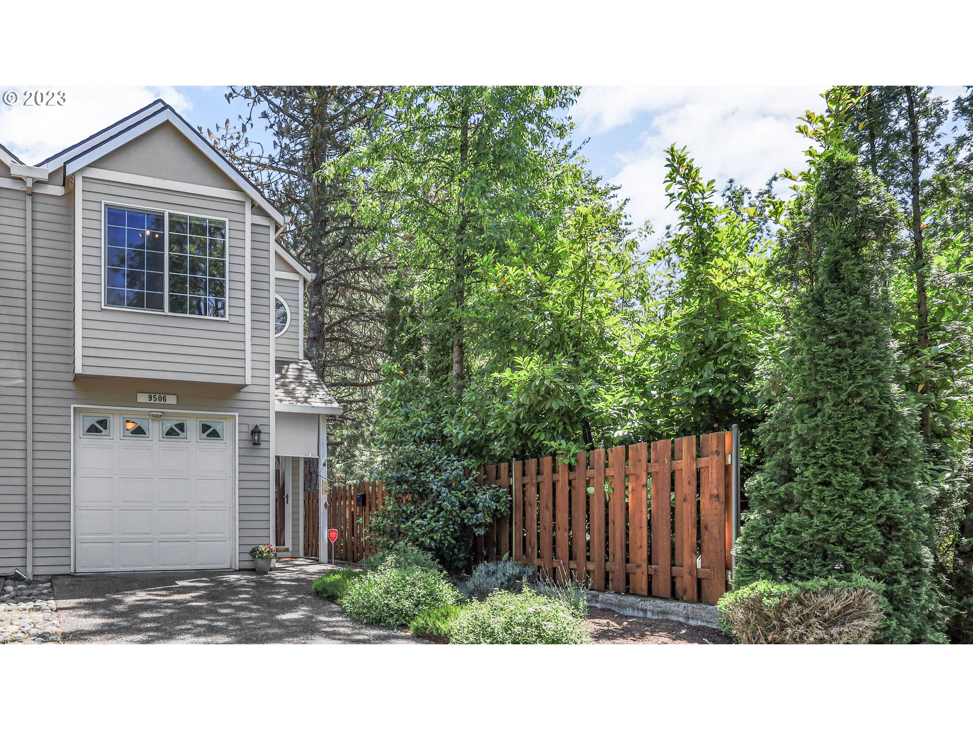 Homes for sale 9506 SW COMMONS CT, Beaverton, OR 97005 MLS2310...