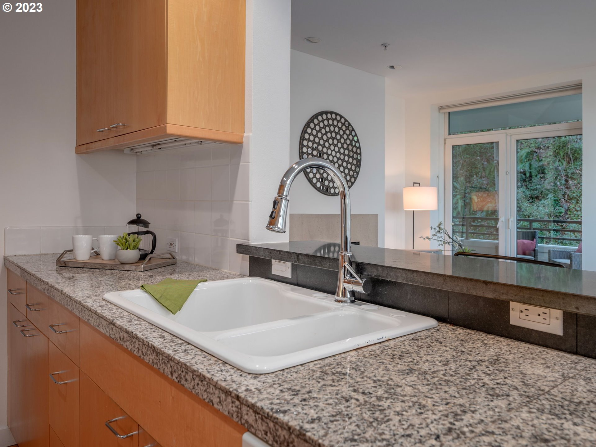 Photo #5: 23110678 Listing 