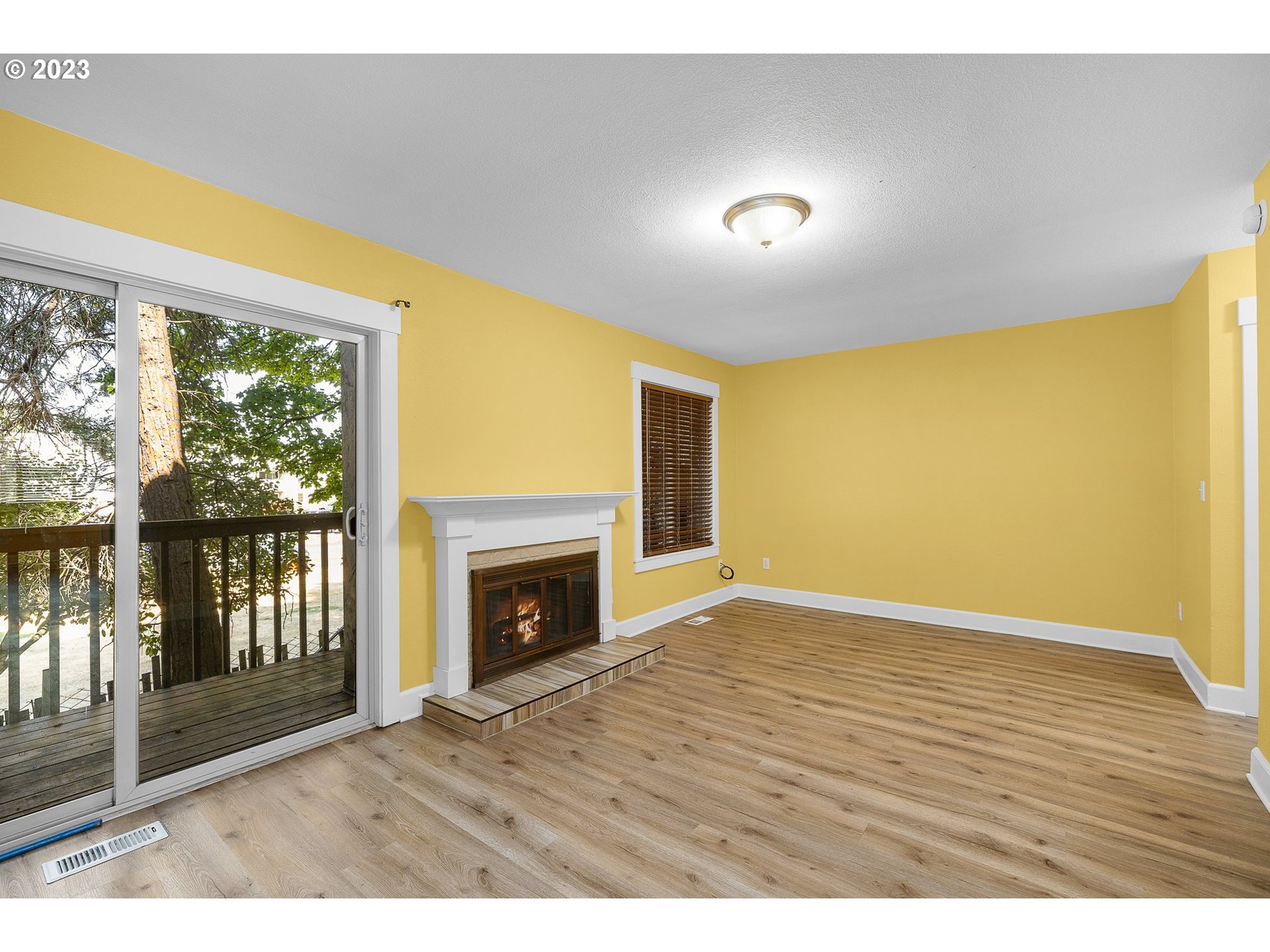 Photo #4: 23111135 Listing 