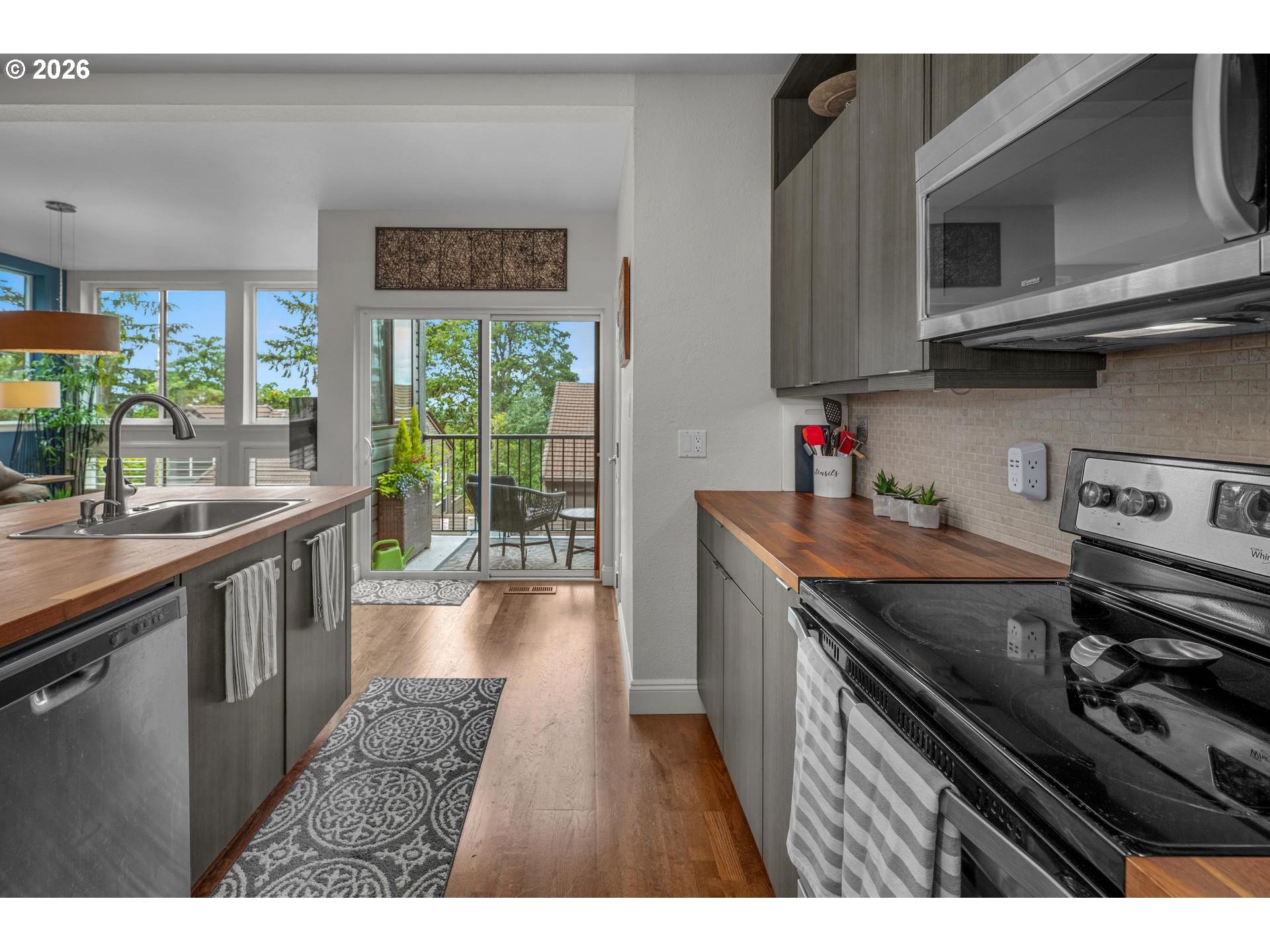 Photo #20: 231132658 Listing: Photo #20